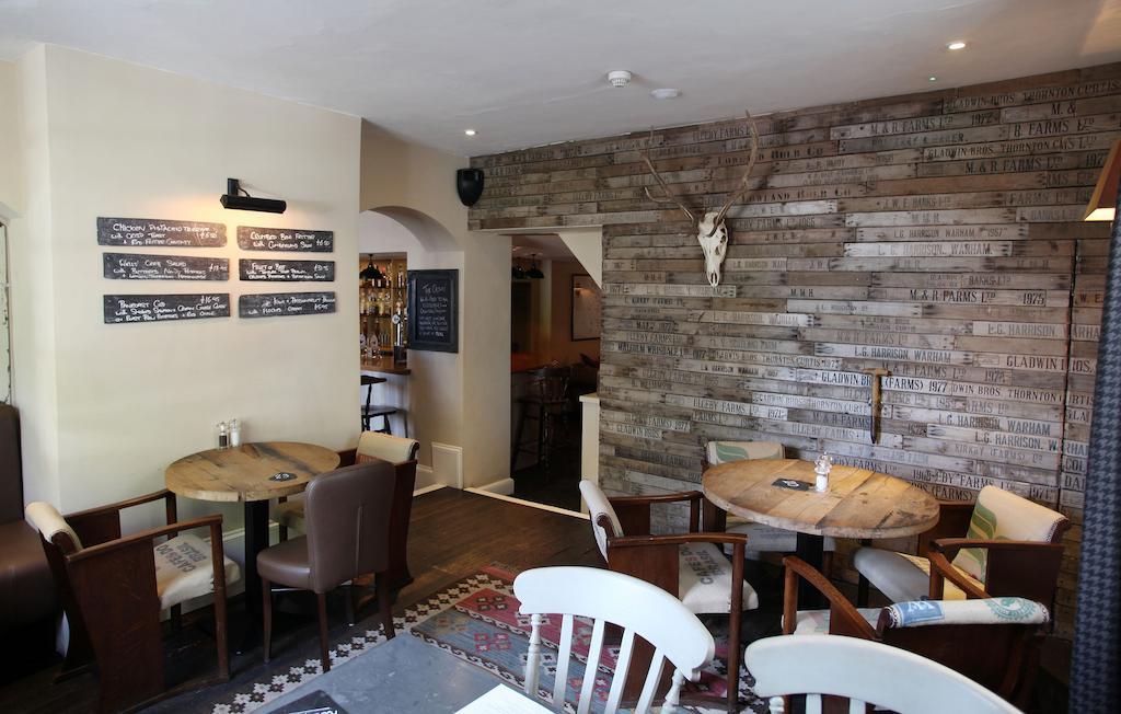 The Crown Hotel Wells-next-the-Sea Buitenkant foto